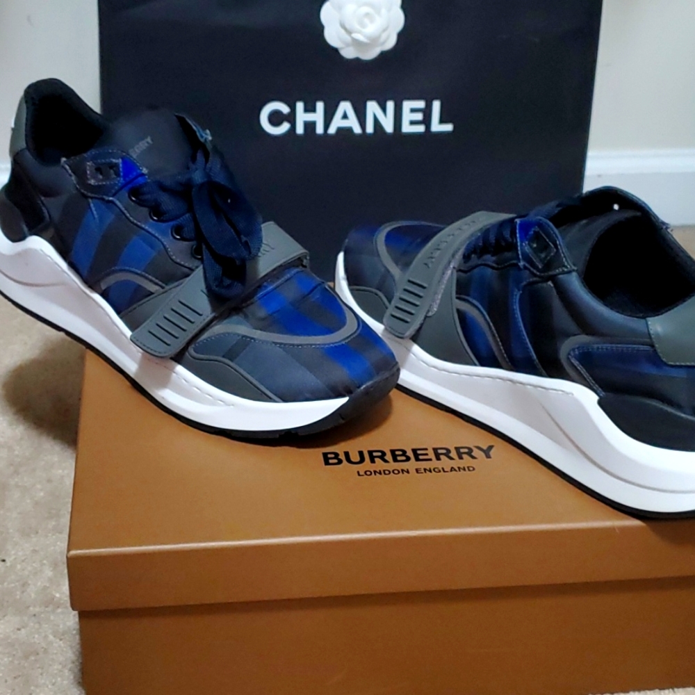 BURBERRY Ramsey M Story